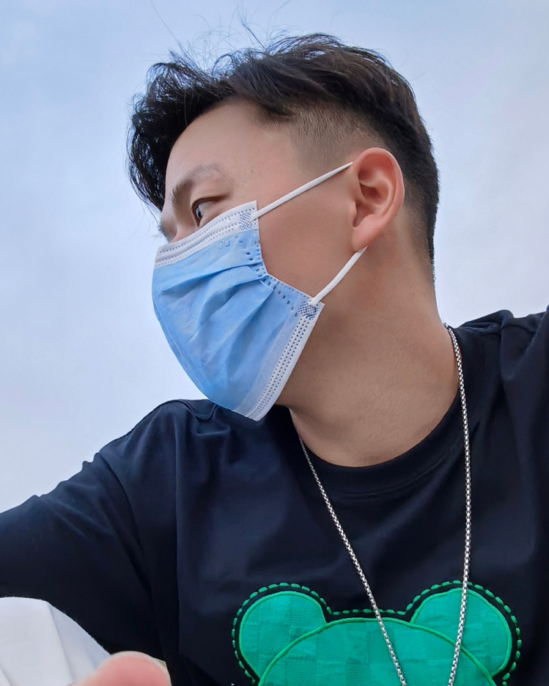 翎彦